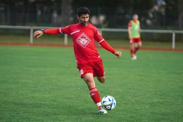 水晶宫玩转低买高卖，四笔交易狂赚上亿元无人能及（配图示意）